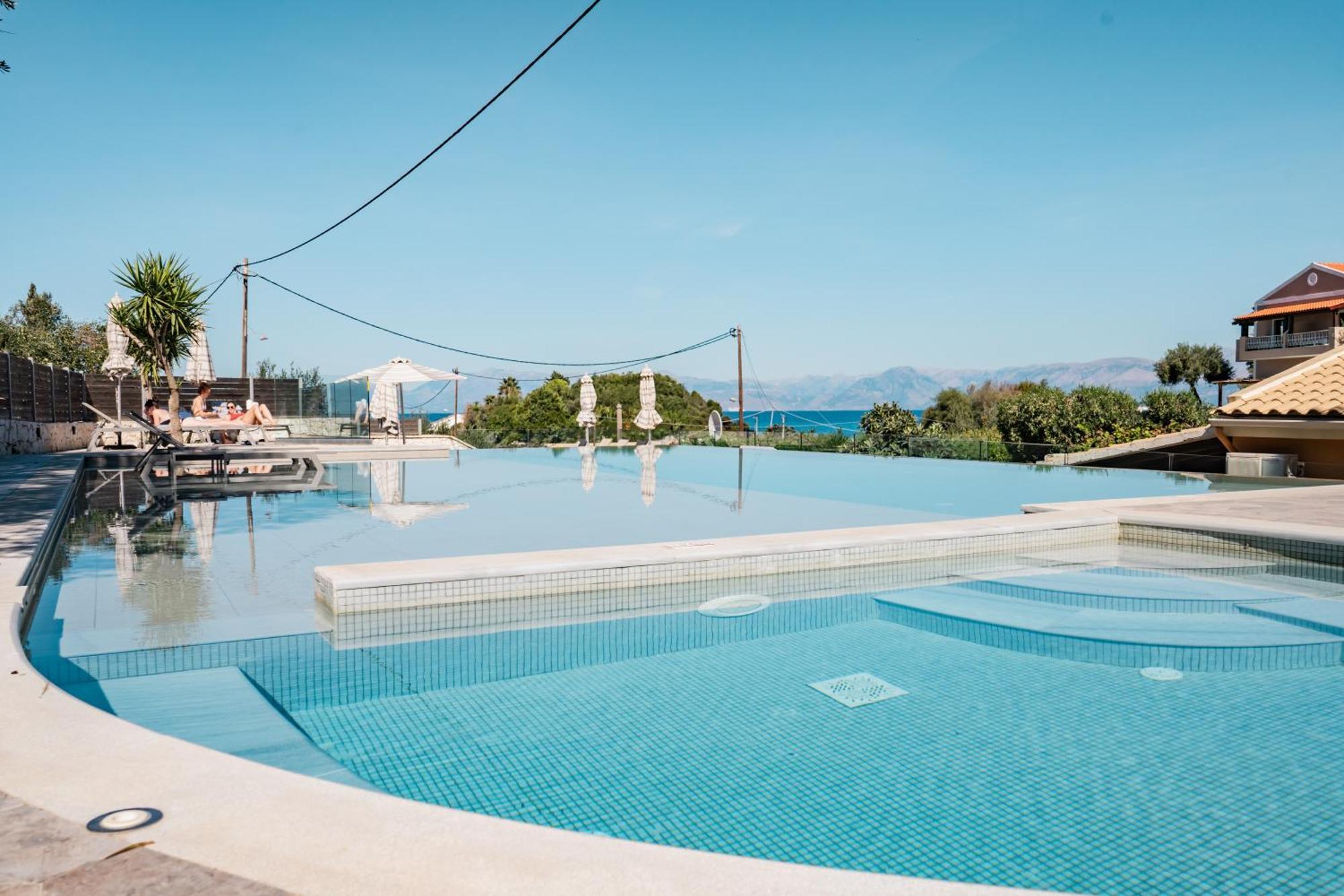 Pyramid City Apartments Agios Spyridon  Exterior foto